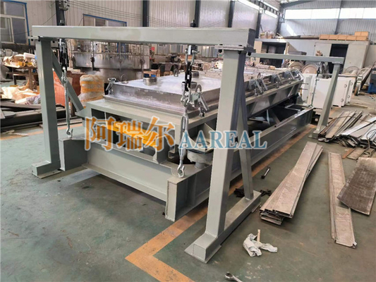 Efisiensi Tinggi Output Besar 3-Deck 1500*3600mm Petroleum Coke Gyratory Screen Sifter untuk Screening 0.1mm Powder