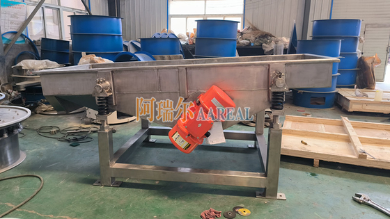 1000*2500mm Adjustable Angle Stainless Steel 304 Linear Vibrating Sieve untuk Ice Cubes