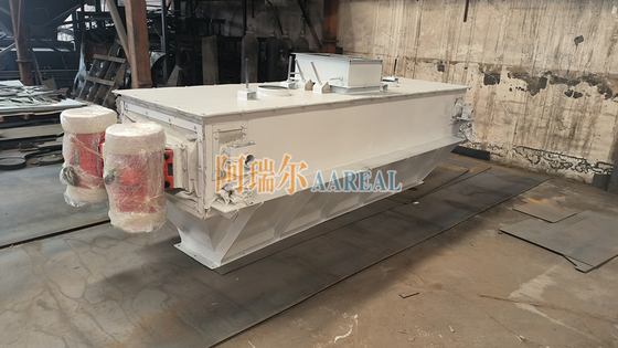 2400*6000mm 3 Deck High Frequency Screen Vibratory Sieve Untuk Partikel Karbonat Kalsium Marmer Pemisahan yang Tepat Didorong oleh Motor yang Tidak Seimbang