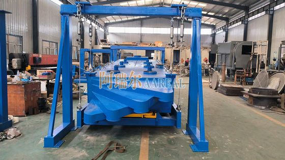 1800*3600mm 3 Dek Sisi Akses Pintu Gyratory Screen untuk Klasifikasi Pasir Silikon Kering Gampang Repacing Screen