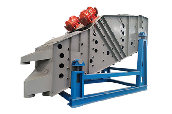 Kinerja Tinggi 1800*5000mm 4 Deck Mogensen Linear Rectangular Vibrating Screen Untuk Bahan Refractory