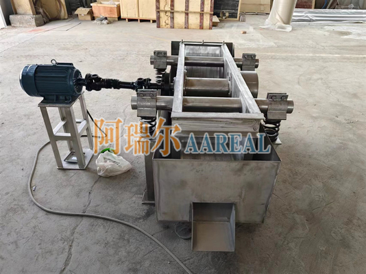 Baja tahan karat 316L Frekuensi Tinggi Membengkak Frame Flat Membengkak Screen Mesin Untuk Pulp Filtrasi Kertas