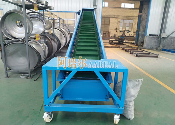 1400mm Climbing Skirt Industrial Belt Conveyor Untuk Blok Gula