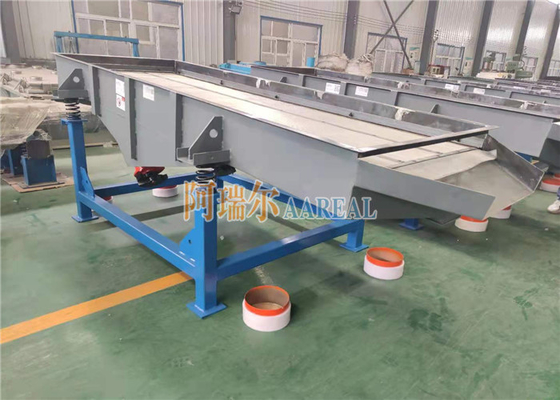 900*3000mm Single Deck Linier persegi panjang Vibrating Screen Untuk Penyaringan PVC Granules