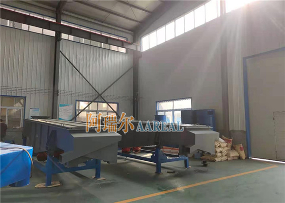 Karbon Steel Linear Vibrating Sifter Untuk Menyaring Grain Grafit Amorf Grafit Granular