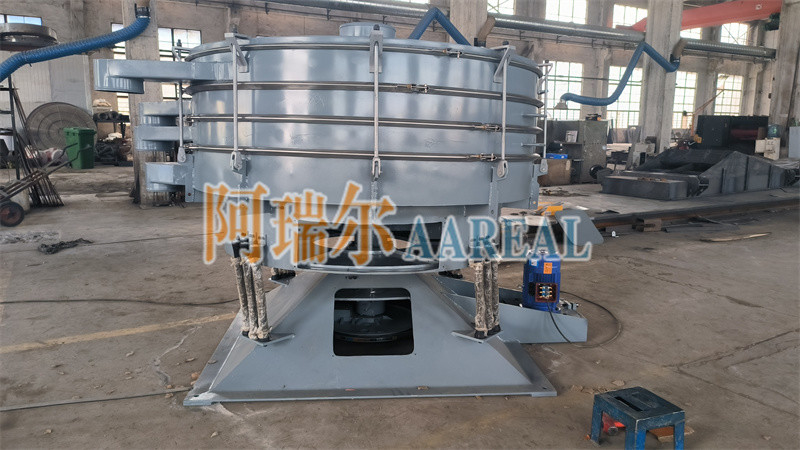 Mesin Penyaringan Tumbler Multideck 1500mm Baja Karbon untuk Klasifikasi Pasir Silika Keakuratan Penyaringan Tinggi Kapasitas Besar