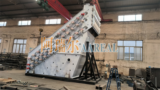30~50 Ton/Jam Kapasitas Besar 1~4 Dek Pasir Silikon Alam Frekuensi Tinggi Screen Vibrating Sieve untuk Pasir Silikon Alam Pasir Fine Screening Dengan Pembersihan Mesh Sempurna